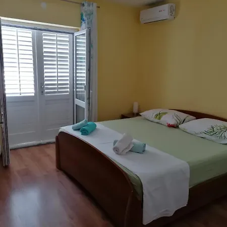 Guest House Lucija-3