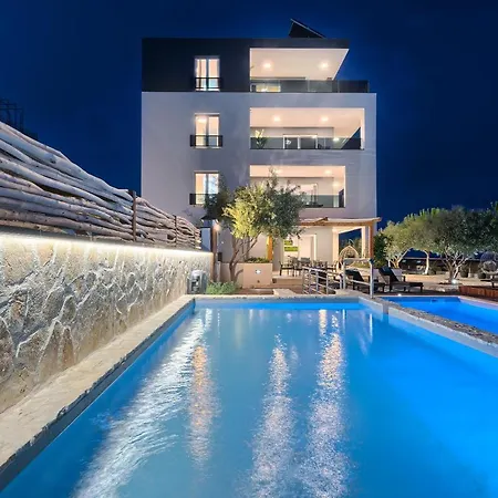Liberty Living Apartments Znjan Beach-2
