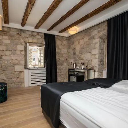 Spalato Luxury Rooms-3