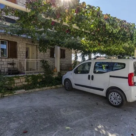 Apartments Lemar - With Parking-2
