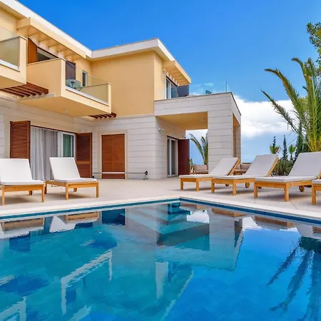 Beautiful Villa Harmony 1-3