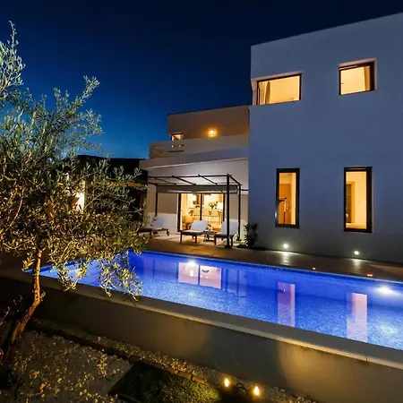 Nice Home In Trogir With Wifi-2