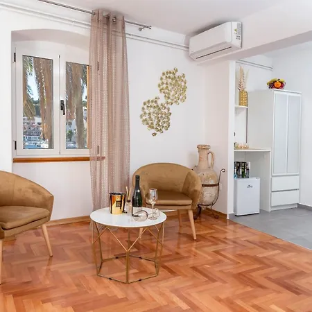 Deluxe Dreamy Room In The Center Of Hvar With Sea View-3