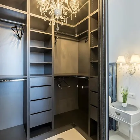 Carmen - Luxury 2-Bedroom Apartment - Downtown-3