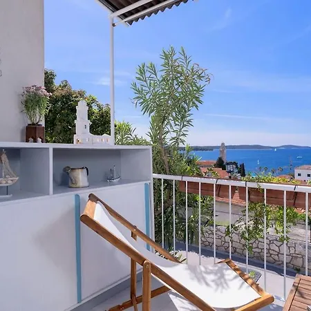 Awaken Gorgeous Sea View Apartment-2