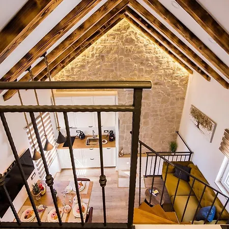 Reval Luxury Stone House Apartments****-3