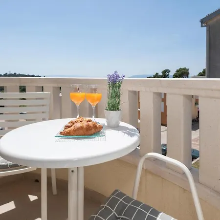 Holiday Apartment Makarska 08-2