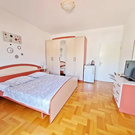 Rooms And Apartments Porat-3