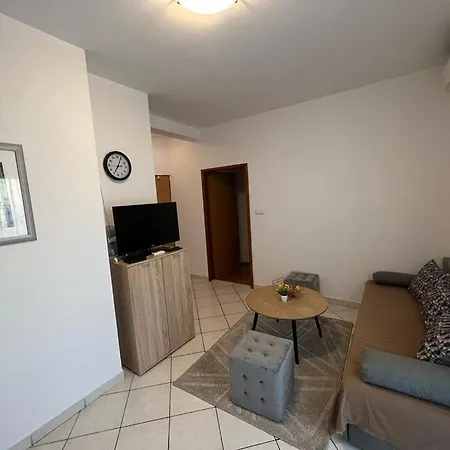 Guest House Karevic-3