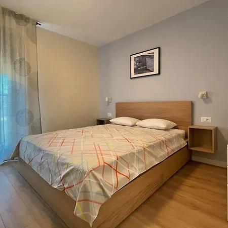 Luxe 4Br Apartment Split-3