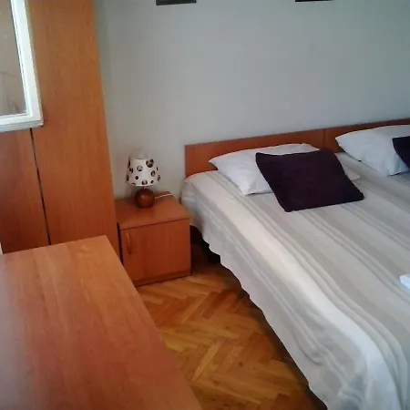 Apartments And Rooms With Wifi Split - 14428-3