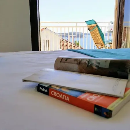 Apartment For 2 With Amazing Sea View-2
