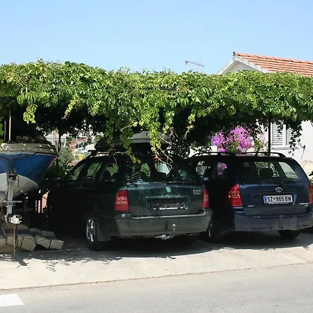 Apartments And Rooms With Parking Space Hvar - 4613-3