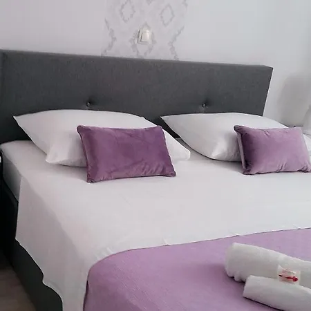 Hvar De Luxe Apartments-3