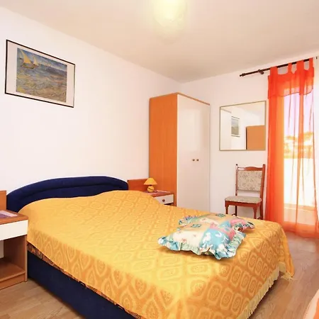 Apartments With A Parking Space Hvar - 4004-3