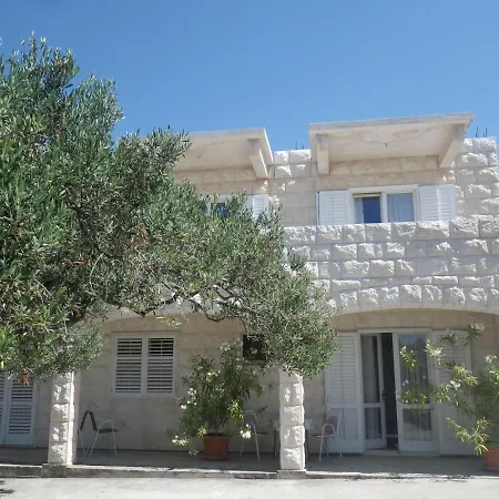 Apartments And Rooms With Parking Space Hvar - 13296-3