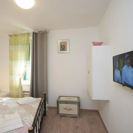 Rooms Split Pezelj-2