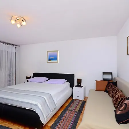 Apartment Diamar-3