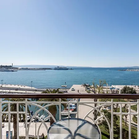 Seaview Luxury Retreat-2