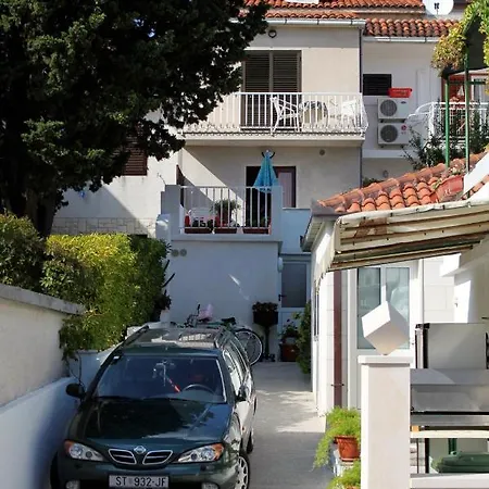 Apartments And Rooms With Parking Space Bol, Brac - 2878-3