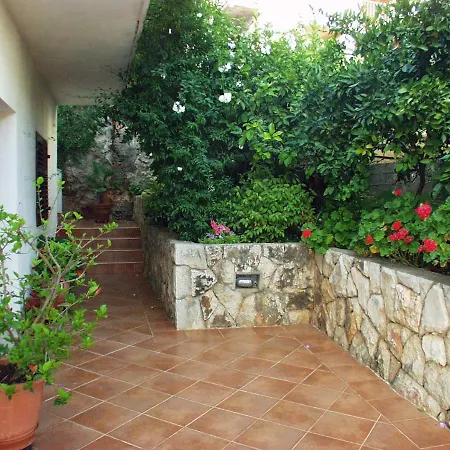 Apartments And Rooms With Parking Space Jelsa, Hvar - 4640-3