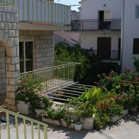 Apartments With A Parking Space Hvar - 9658-3