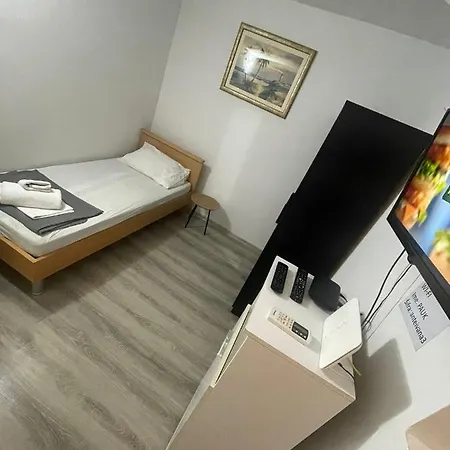 Hostel Zen-3