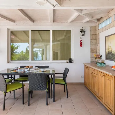 Holiday Home Split-3