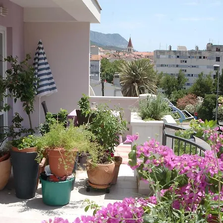 Apartments And Rooms With Parking Space Makarska - 18106-2
