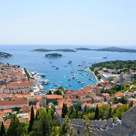 Studio Apartment In Hvar Town With Sea Views, Terrace, Air Conditioning, Wifi 3615-5-2