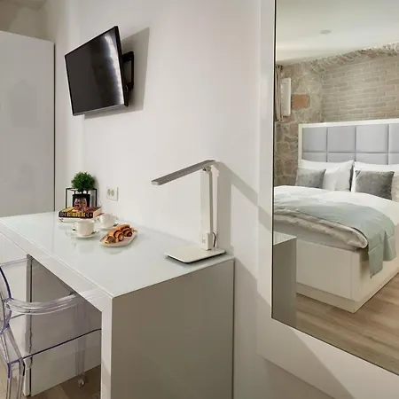 Bernardi Rooms-2