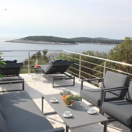 Dream View Penthouse With Jacuzzi-3