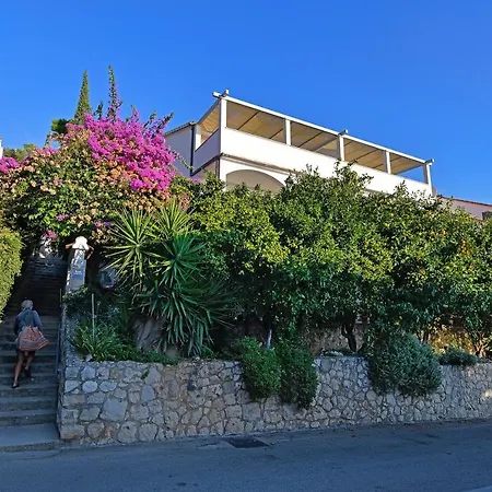 Apartments Biba Hvar-2