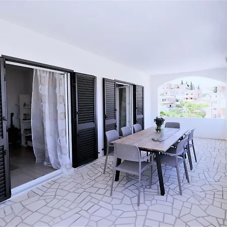 Luxury Beachfront Villa With Pool For Two Families-2
