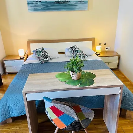 Apartmans And Rooms Madunic I-2