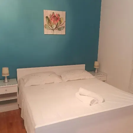 Room Kuzma Tudor-2
