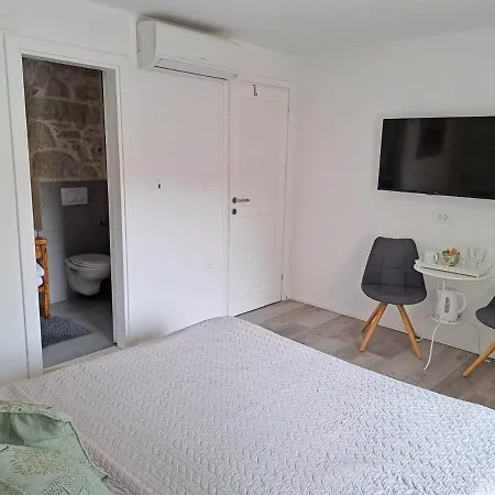 Guest House Kala-2