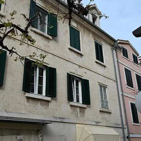Old Town Apartment-3