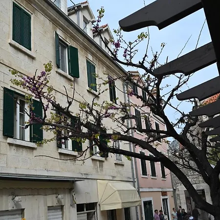 Old Town Apartment-2