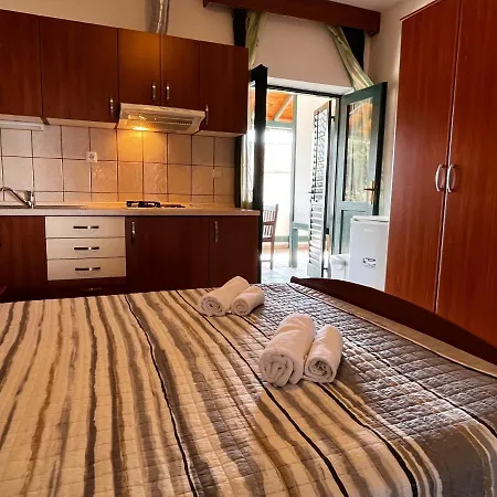 Studio Apartment With Beautiful Terrace-3
