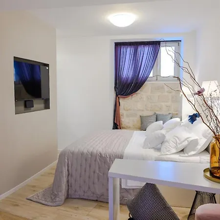 Diocletian Luxury Room-2