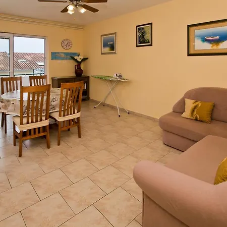 Guesthouse Aurora-3