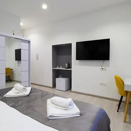 Split Urban Getaway Double Room-3