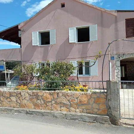 Guesthouse Eljuga Family-2