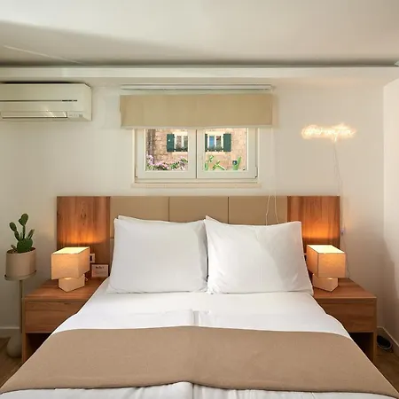 Ibella Luxury Rooms-3
