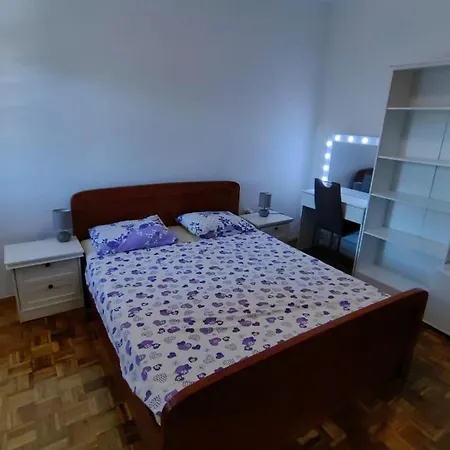 Centraly Located Room 1-3
