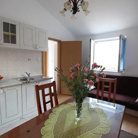 Apartment Jure-2