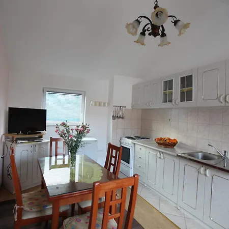 Apartment Jure-3