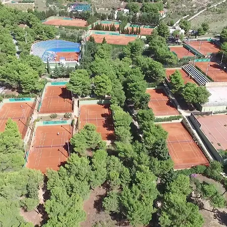 Luxury Villa Zlatni Rat With Pool, Near Zlatni Rat Beach, Bol-3