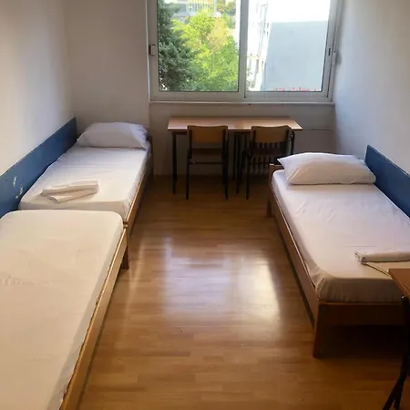 Split Summer Budget Rooms-2